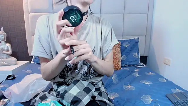 Hecatee 77 online show from December 11, 6:37 pm