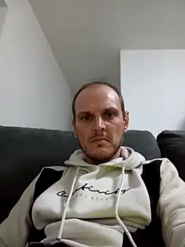 Ilovesquirt84 online show from April 20, 5:10 am