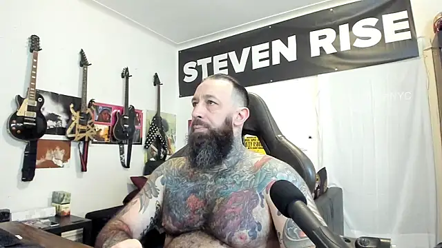 Snapshot of StevenRiseNYC chatting on September 8, 6:29 pm StevenRiseNYC online show from September 8, 6:29 pm