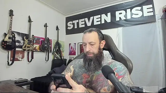 Snapshot of StevenRiseNYC chatting on February 14, 1:51 pm StevenRiseNYC online show from February 14, 1:51 pm