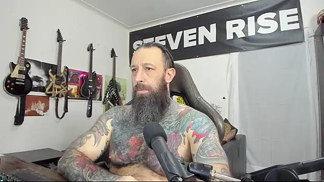 Snapshot of StevenRiseNYC chatting on January 29, 1:49 pm StevenRiseNYC online show from January 29, 1:49 pm