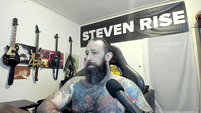Snapshot of StevenRiseNYC chatting on October 5, 11:20 pm StevenRiseNYC online show from October 5, 11:20 pm