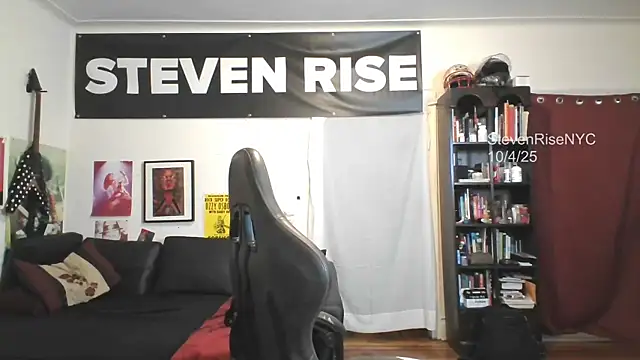 Snapshot of StevenRiseNYC chatting on October 4, 10:58 pm StevenRiseNYC online show from October 4, 10:58 pm
