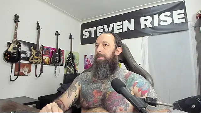 Snapshot of StevenRiseNYC chatting on December 26, 12:49 pm StevenRiseNYC online show from December 26, 12:49 pm