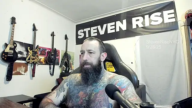 Snapshot of StevenRiseNYC chatting on September 28, 10:19 pm StevenRiseNYC online show from September 28, 10:19 pm