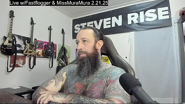 Snapshot of StevenRiseNYC chatting on February 19, 12:35 am StevenRiseNYC online show from February 19, 12:35 am