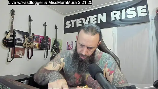 Snapshot of StevenRiseNYC chatting on February 20, 11:21 pm StevenRiseNYC online show from February 20, 11:21 pm