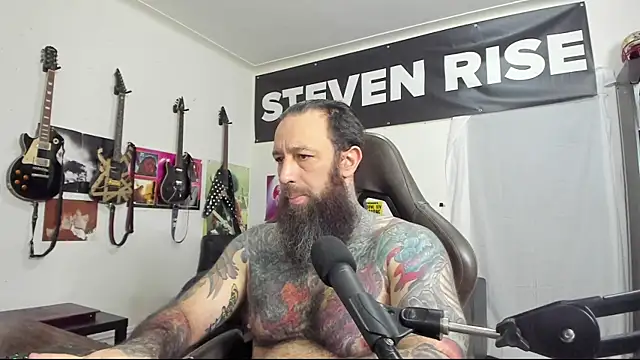 Snapshot of StevenRiseNYC chatting on December 28, 1:08 pm StevenRiseNYC online show from December 28, 1:08 pm
