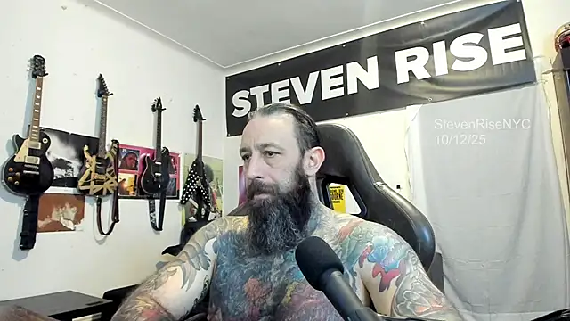 Snapshot of StevenRiseNYC chatting on October 12, 12:54 pm StevenRiseNYC online show from October 12, 12:54 pm