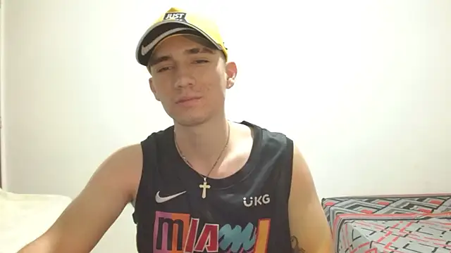 ChicoMaloFfF online show from April 12, 1:42 am