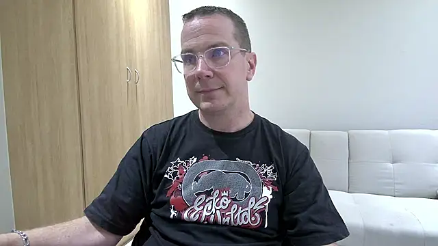 BrettJ81 online show from May 27, 2:47 pm