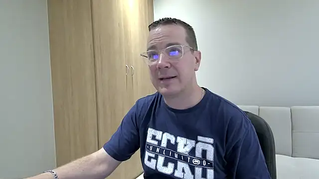 BrettJ81 online show from March 14, 3:36 pm