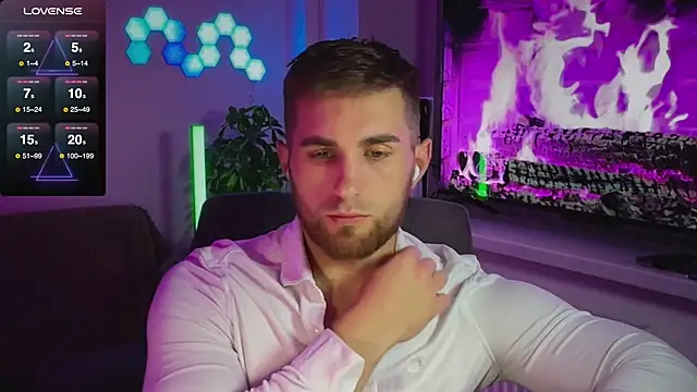 Sweeet  boy online show from October 29, 9:40 pm